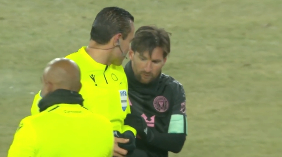  賽后向梅西要簽名！ESPN：墨西哥裁判被停哨半年，再犯無限期停哨