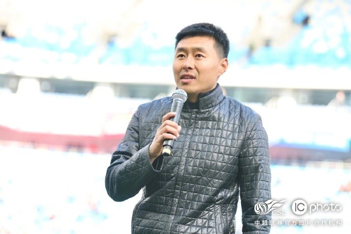  感謝姜寧和劉震理為中國足球、青島足球、青島海牛做出的貢獻(xiàn)
