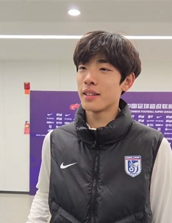  國青歸來上演中超首秀，朱鵬宇：感覺很好，場上大哥們很支持我
