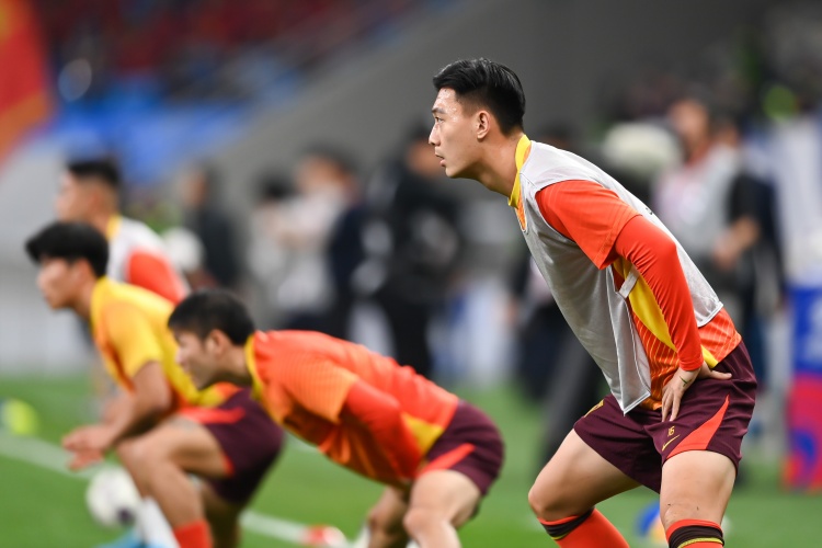  足球報(bào)：張玉寧、蔣圣龍均有不同程度傷病，伊萬(wàn)未讓在熱身賽出場(chǎng)