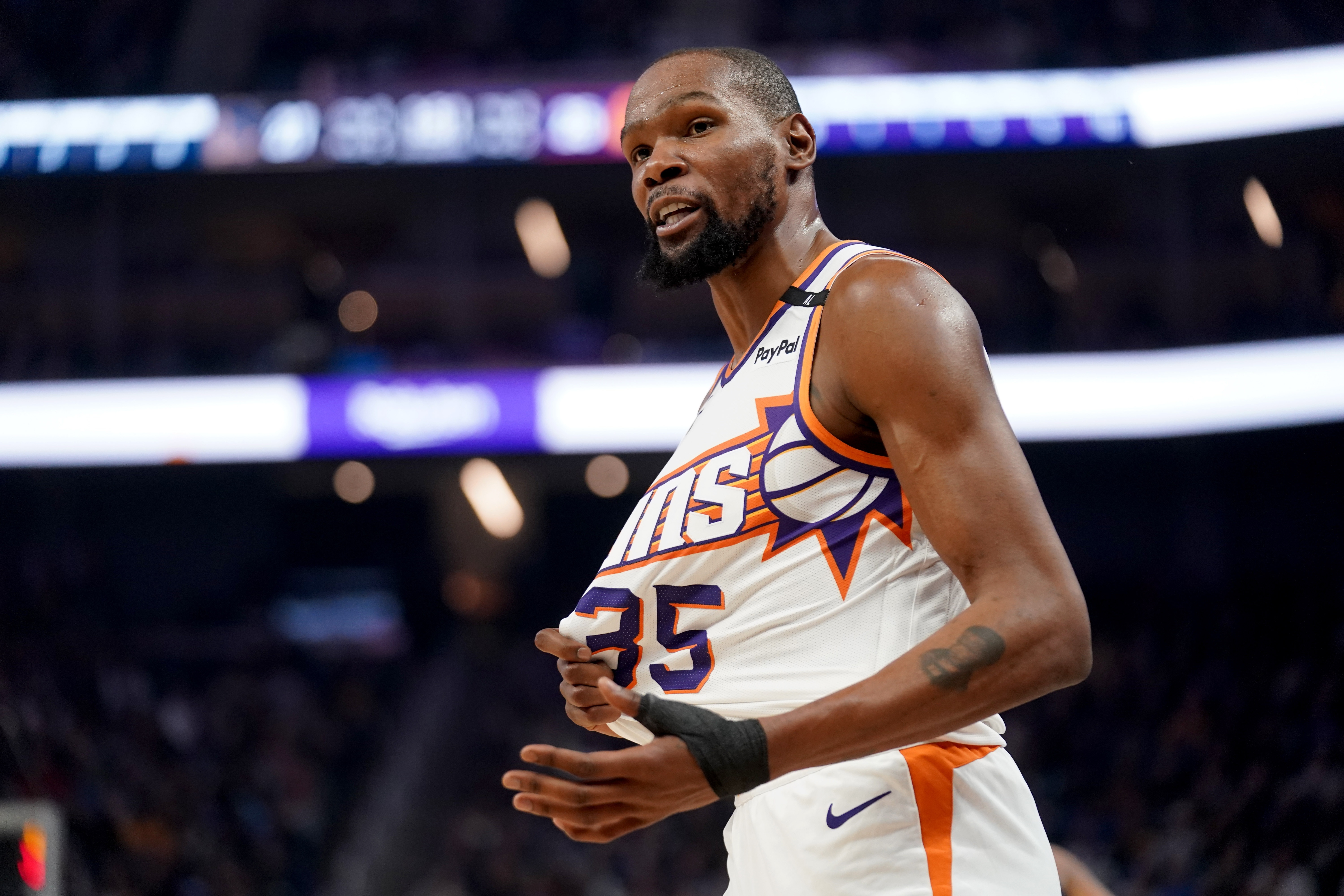  太陽更衣室有毒？KD：你只呆了五分鐘 這種說法不公平且不負(fù)責(zé)任