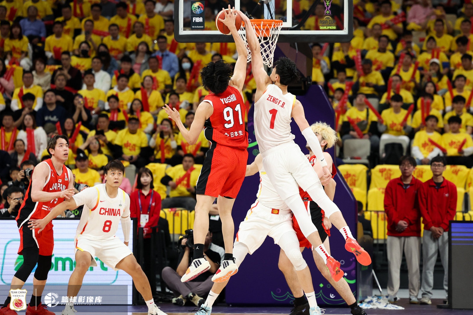  中國(guó)男籃內(nèi)外開花 曾凡博攻防一體在線 中國(guó)大勝日本42分！